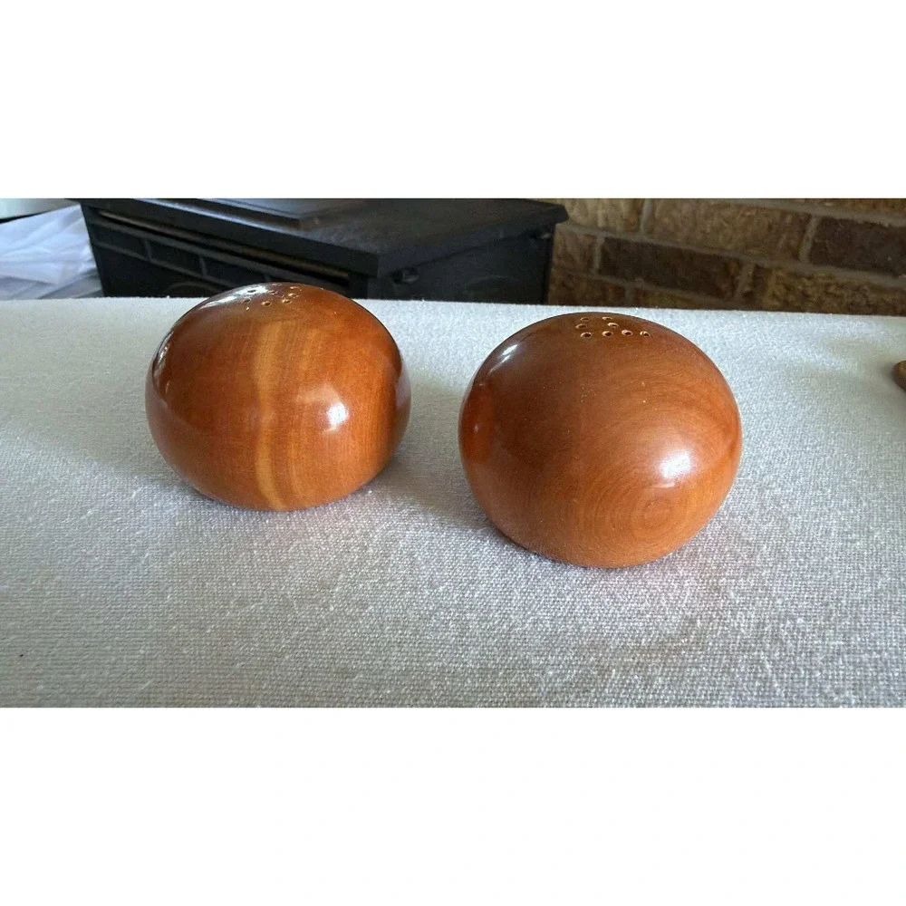 Vintage Wood Orb Salt and Pepper Shakers MCM Mid Century Modern Turned Wood Orb